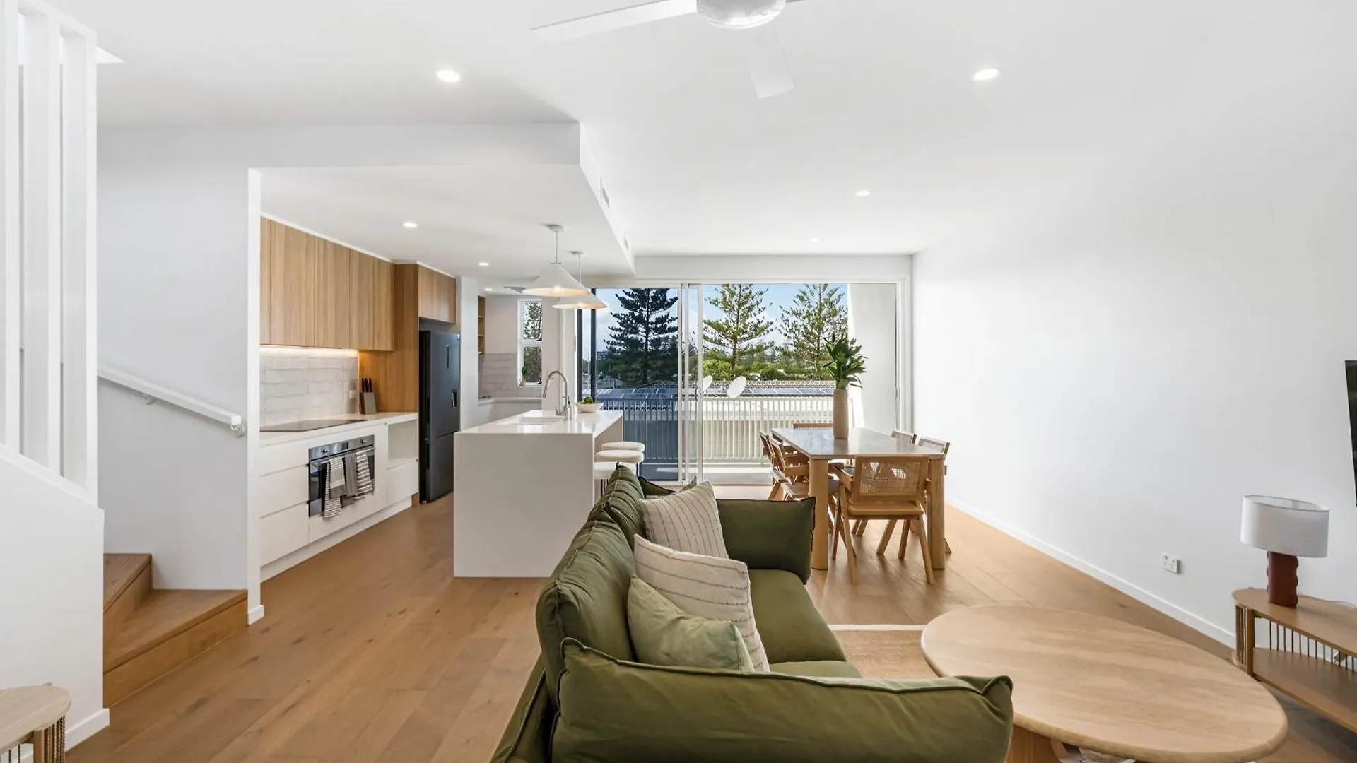 Iconic Burleigh Heads Luxury Villa Gold Coast