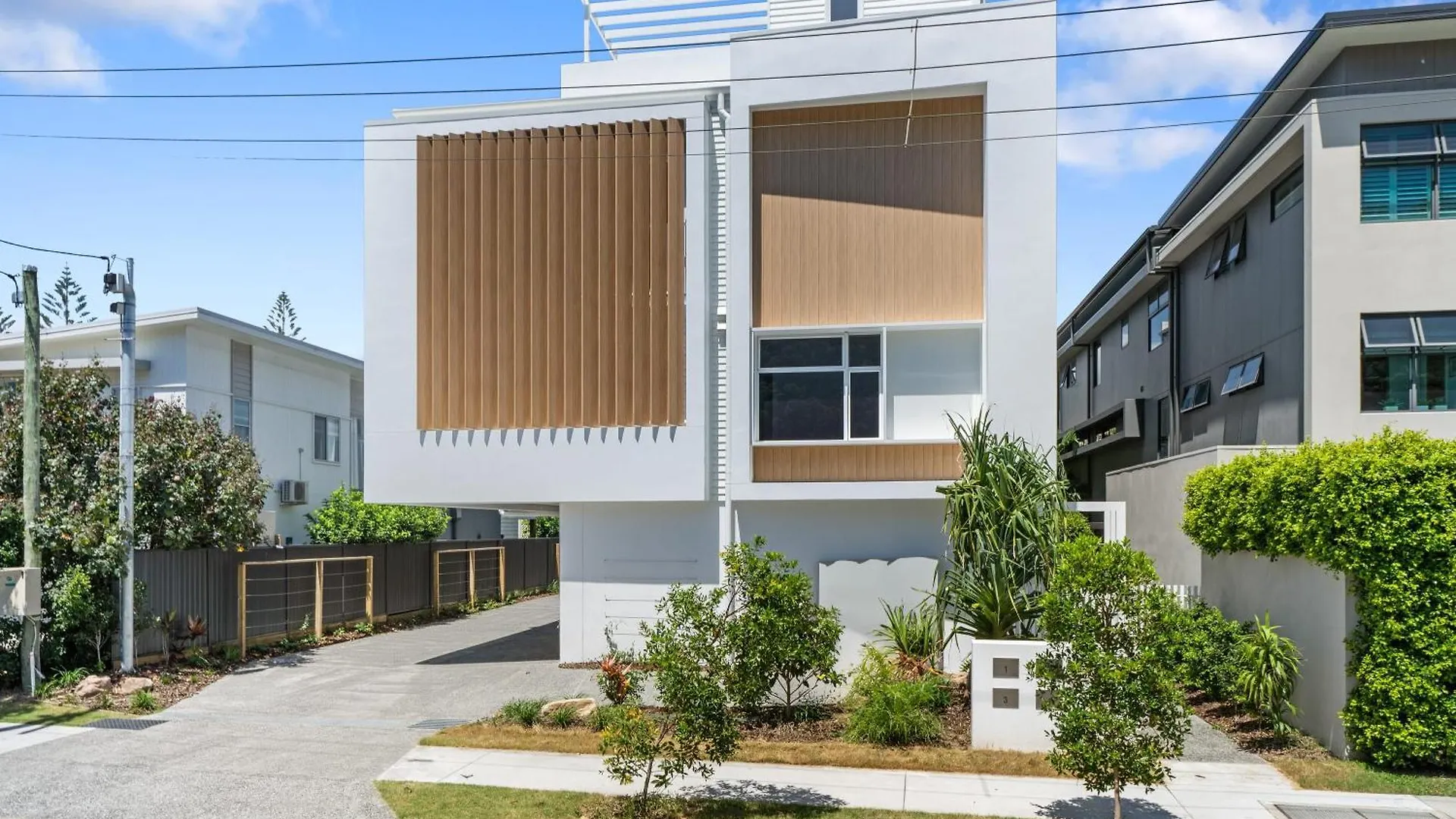 Iconic Burleigh Heads Luxury Villa Gold Coast