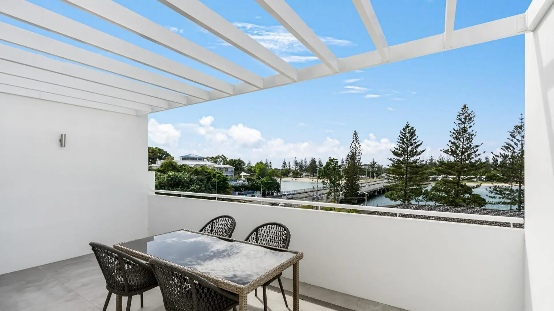 Iconic Burleigh Heads Luxury Villa Gold Coast Australia